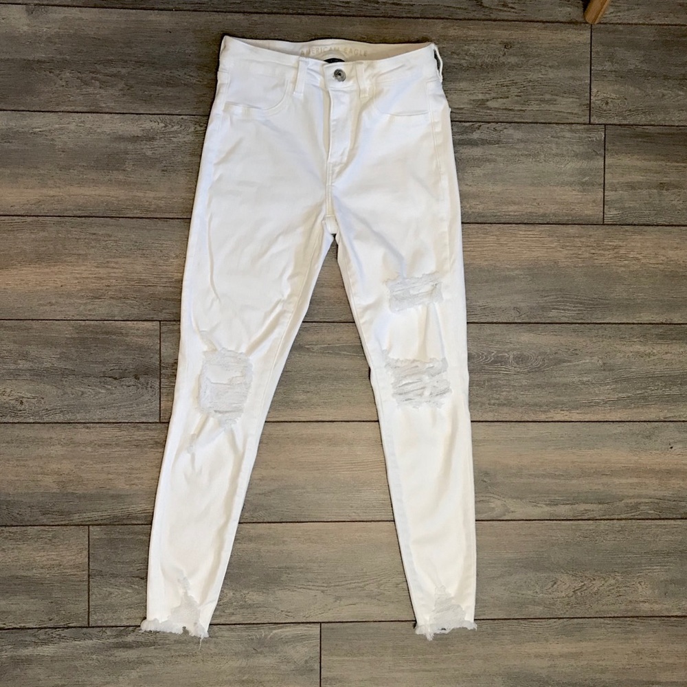 American Eagle white distressed jeans strech